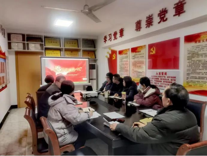 市建设工程造价管理站开展“学习身边榜样、汲取奋进力量”主题党日活动